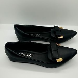 Flat slip on shoes